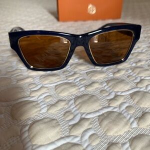 Tory Burch 53mm Navy Frame Sunglasses with Brown Lenses